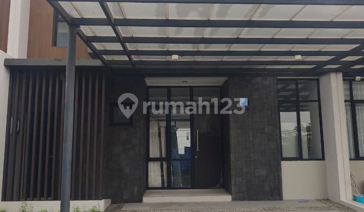 Disewakan Rumah 2Lt Cluster Simprug Pik2 Uk 8X27 Semi Furnish