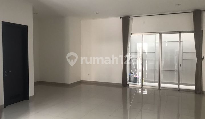 Disewakan Rumah 2lt Cluster Tampa PIK2 Terdekat ke Gate 1 Tol PIK2 Uk 8x15 Semi Furnish Siap Huni