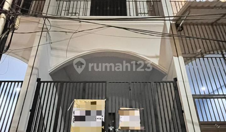 Disewakan Rumah 4lt Teluk Gong 6 Kamar Unfurnish Siap Huni Disewakan Rumah 4lt Teluk Gong 6 Kamar Unfurnish Siap Huni