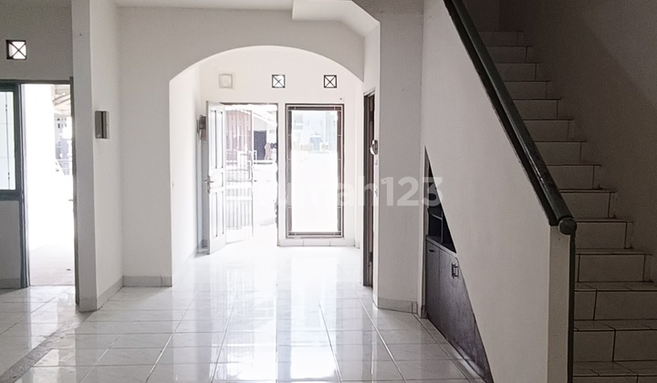 Rumah Di Jual Atau Di Sewa Di Taman Surya 2