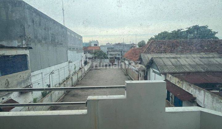 Gudang+kantor di Jalan Karanganyar, Semarang Bagus SHM 2