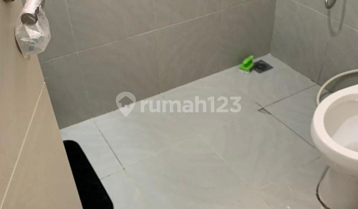 Dijual/Disewa Rumah Siap Huni di Greenlake Citraland Surabaya 2