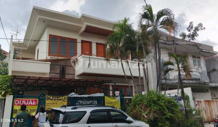 Rumah 2 Lantai Terpelihara Pulomas Barat, Jakarta Timur Rumah 2 Lantai Terpelihara Pulomas Barat, Jakarta Timur