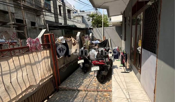 For Sale: Boarding House in Grogol, West Jakarta with SHM (Certificate of Ownership) 2