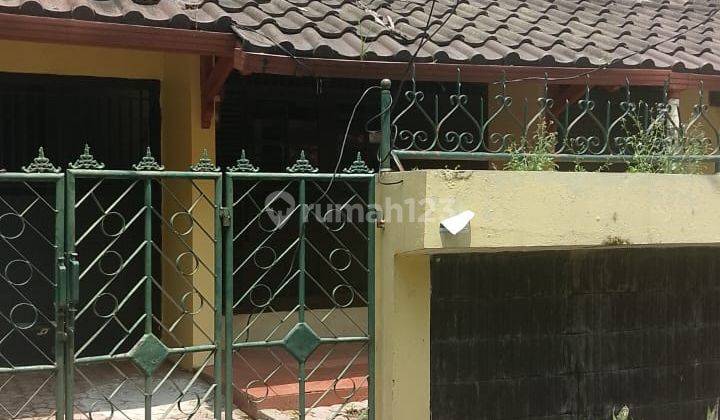 Disewakan Rumah 2 Lantai Di Pondok Bambu Jakarta Timur 1