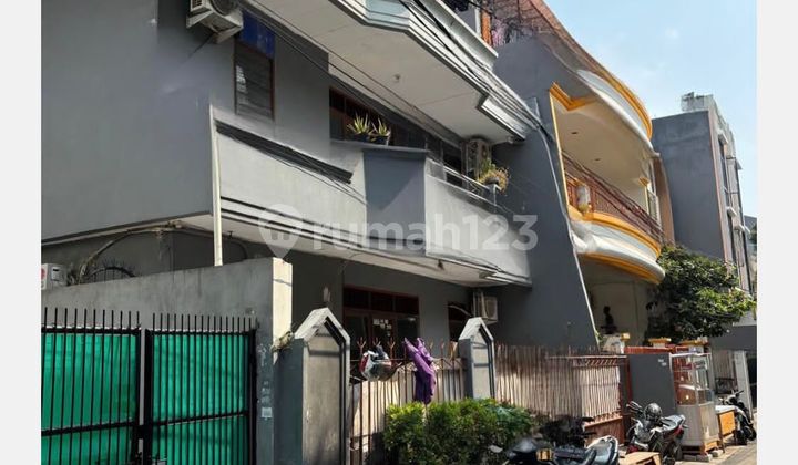 For Sale: Boarding House in Grogol, West Jakarta with SHM (Certificate of Ownership) 1