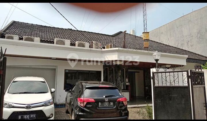 Rumah di Taman Mpu Tantular Senopati Jakarta Selatan