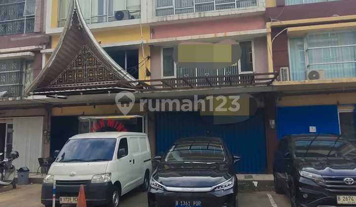 For Rent 3-Story Shop House in Mutiara Complex, West Bekasi. 2