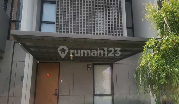 Rumah Full Furnished Murah di Cluster O2, Grand Wisata Bekasi 2