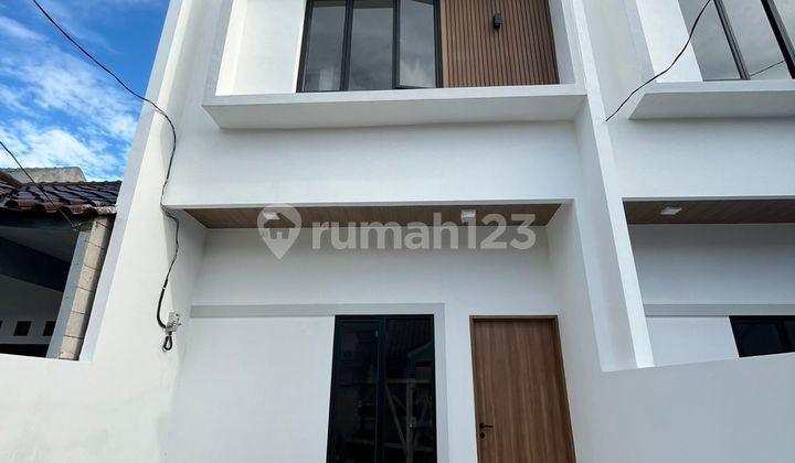 Rumah Baru Bagus 2 Lantai di Bulevar Hijau Bekasi Jawa Barat Rumah Baru Bagus 2 Lantai di Bulevar Hijau Bekasi Jawa Barat