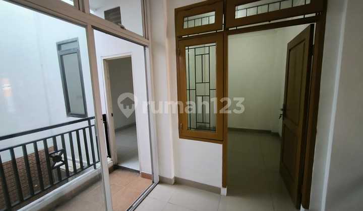 For Sale Ready-to-Occupy House in Metland Cakung, East Jakarta 2