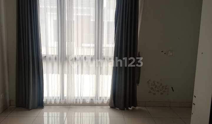 Hunian Strategis, Rumah 2 Lantai di Summarecon Bekasi Jawa Barat 2