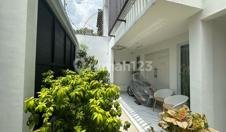 Dijual Rumah Baru Renovasi 3 Lantai Di Ampera Jakarta Selatan