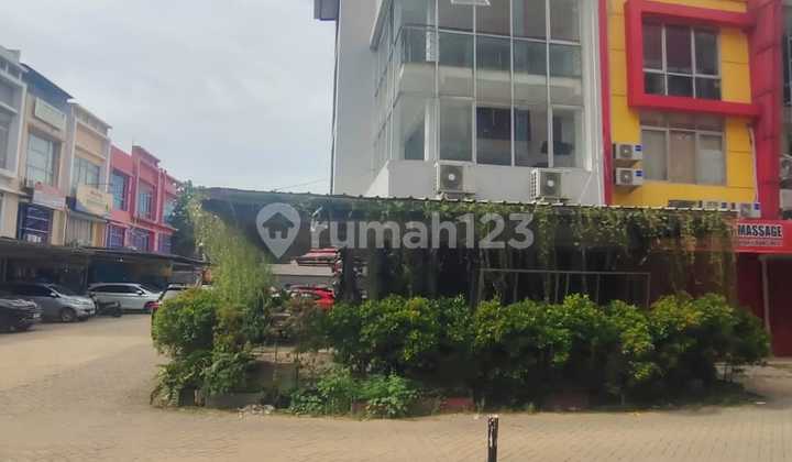 For Sale: 5-Story Shop House in Mutiara Complex, West Bekasi.