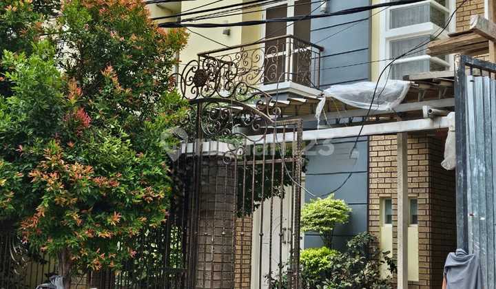 Rumah 2.5 Lantai Shm Di Kelapa Gading Jalan Raya Janur Elok 2