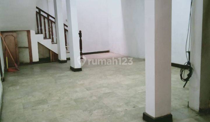 Disewakan Rumah 2 Lantai Di Pondok Bambu Jakarta Timur 2