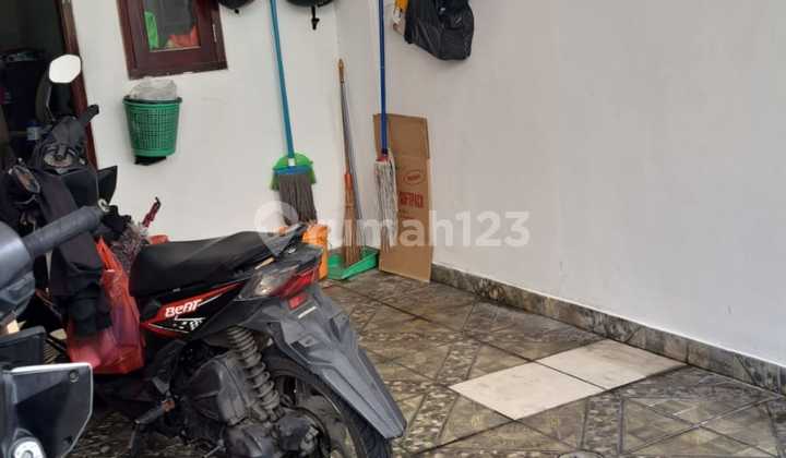 Strategis! Rumah Semi Kost 11 Kamar di Pulo Asem Jakarta Timur Strategis! Rumah Semi Kost 11 Kamar di Pulo Asem Jakarta Timur