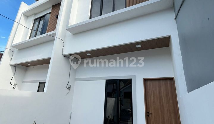 Rumah Baru Bagus 2 Lantai di Bulevar Hijau Bekasi Jawa Barat