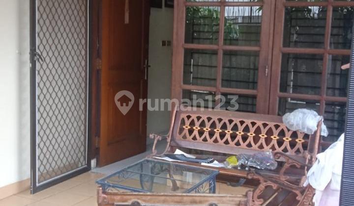 Cocok untuk Investasi! Rumah Kost 2Lt Hoek di Kayu Putih, Jaktim 2