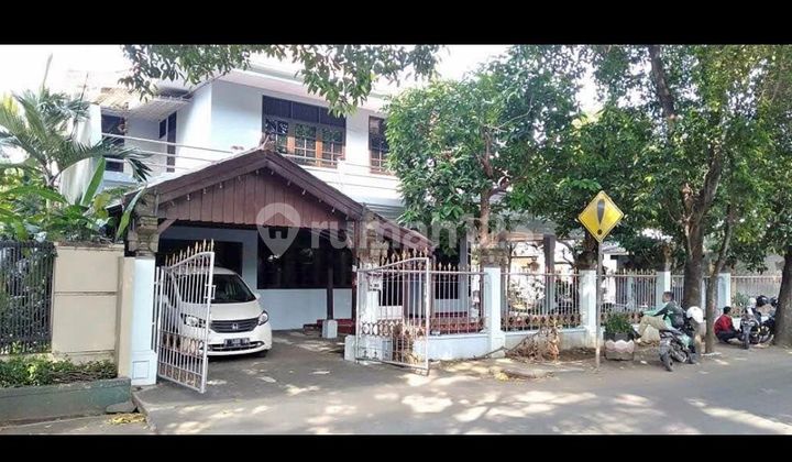 Rumah Luas, 2 Lantai di Bambu Apus Ceger Jakarta Timur