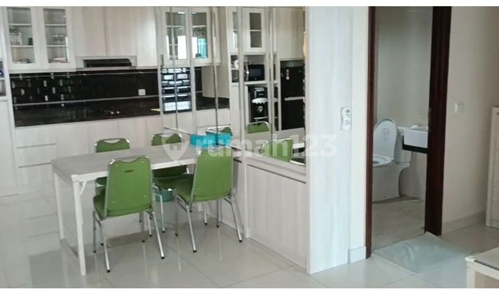 Apartment Kensington, Royal Suite Kelapa Gading Jakarta Utara 2