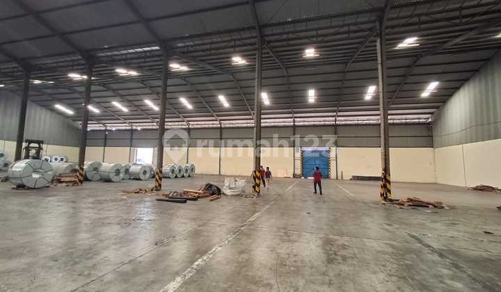 Disewakan Gudang Siap Pakai Di Kawasan Pergudangan Komatsu