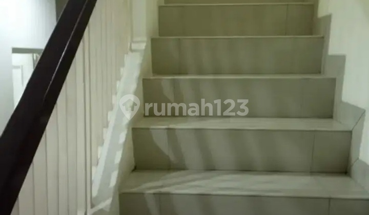 2-Story House Residence One for Sale Cheap Near Binus 2-Story House Residence One for Sale Cheap Near Binus