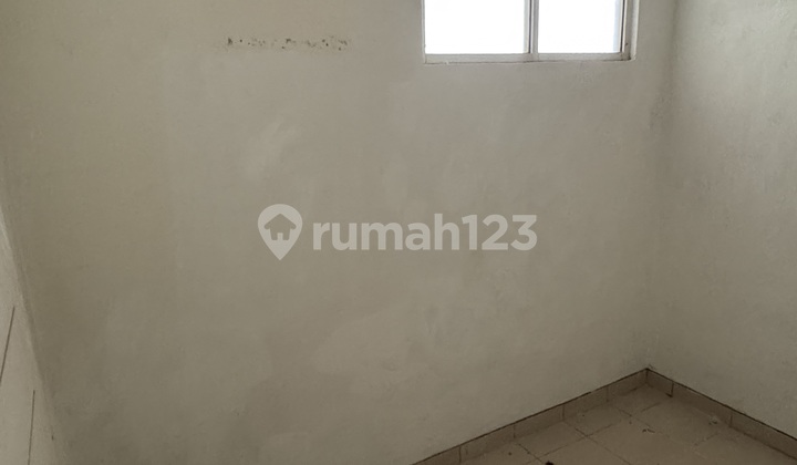 Disewakan Rumah Di Residence One 4 Kamar Tidur Ada Garasi Dan Carport 2