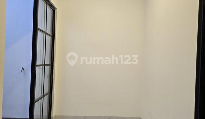 Beautiful House in Vanya Park BSD, Brand New 2 Floors Ready to Occupy 2