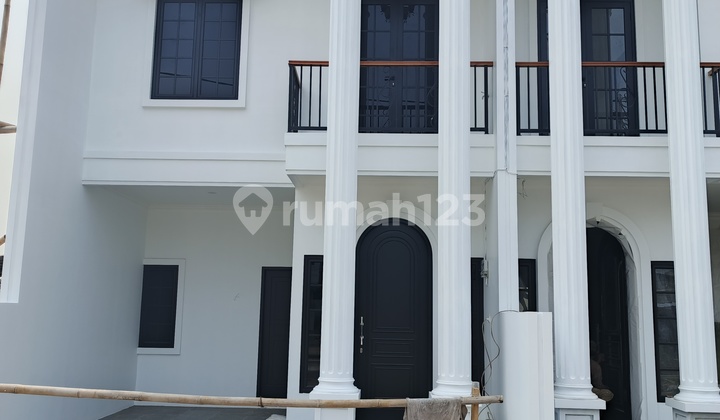 Rumah Mewah Gaya Klasik Modern Di Jl. Pahlawan Revolusi, Pondok Bambu – Jakarta Timur 1