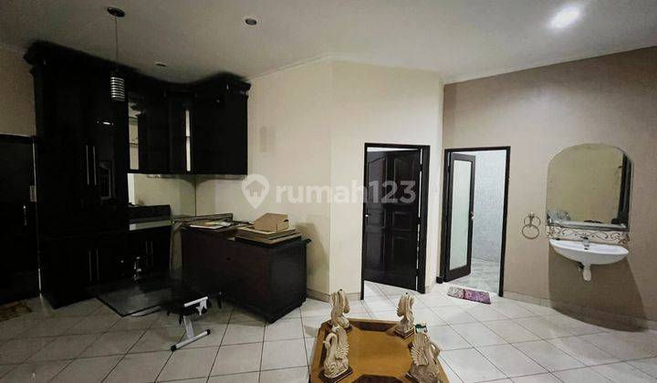 Dijual Rumah Lantai 2 Lokasi Rumah Megah Dan Elit  2