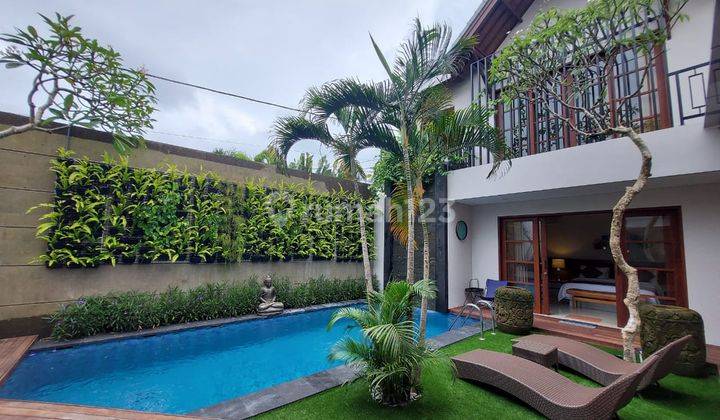 Dijual Tropical Villa Lokasi Seminyak 1