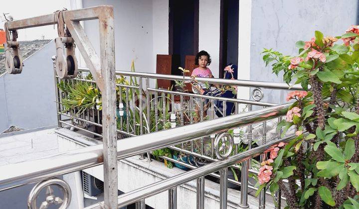 Rumah Luas 3 Lantai Lokasi Strategis Dekat Ke Mall Summarecon 17