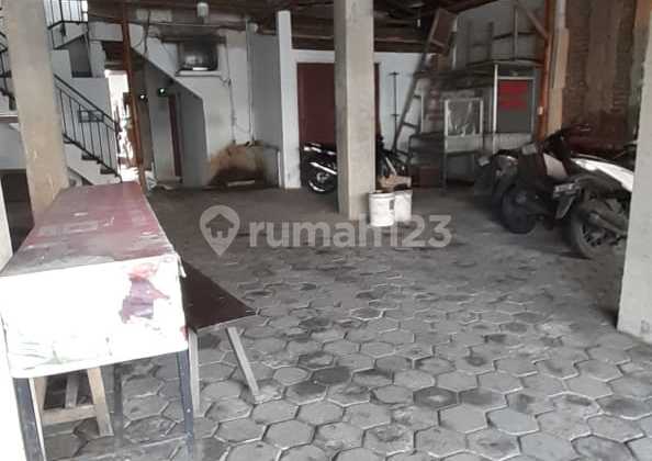 For Urgent Sale, Strategic Location Ideal for Business, Already Has a Boarding House 2