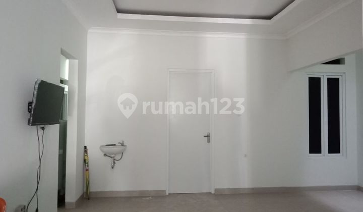 For Rent: House Suitable for Office or Residence in Turangga Complex.
