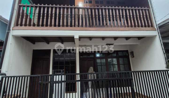 Jual Cepat Lagi BU Pisan Rumah Bagus 2 Lantai Dekat Lapang Gasmin Antapani