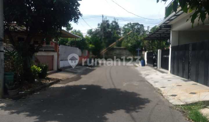 Strategic, Comfortable, and Safe House in Setradago Antapani Complex. 2