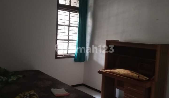 Disewakan Rumah strategis bisa untuk Kantor,Mess,Rumah Tinggal Dekat Maranata 2