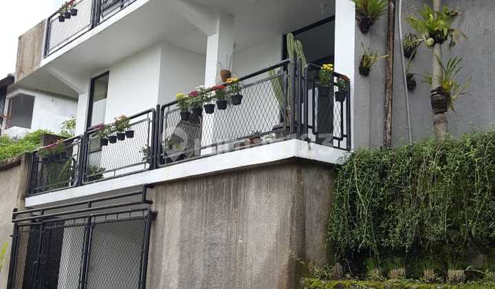 Jual Cepat Rumah Mewah 4 Lantai Siuap Huni View Kota Bandung Jual Cepat Rumah Mewah 4 Lantai Siuap Huni View Kota Bandung