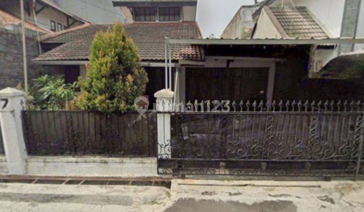 Disewakan Rumah strategis bisa untuk Kantor,Mess,Rumah Tinggal Dekat Maranata 1
