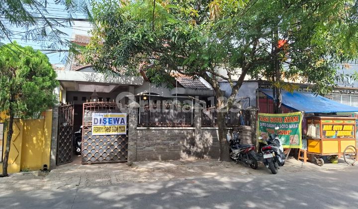 Disewakan Rumah Strategis Cocok Buat Kantor Dan Tempat Usaha Disewakan Rumah Strategis Cocok Buat Kantor Dan Tempat Usaha