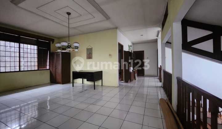 Rumah Mewah Di Komplek Cikutra dekat Kampus Itenas dan Widyatama 2