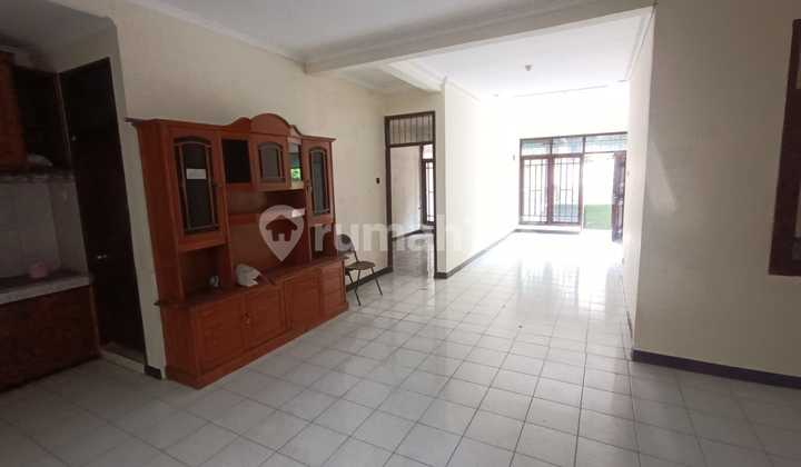 For Rent Well-Maintained House In Pratista Complex Antapani Can Be Used For Office