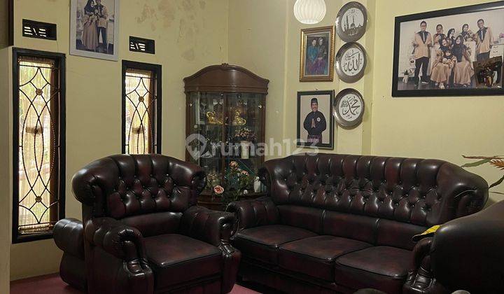 ruang keluarga jual cepat rumah bagus terawat
