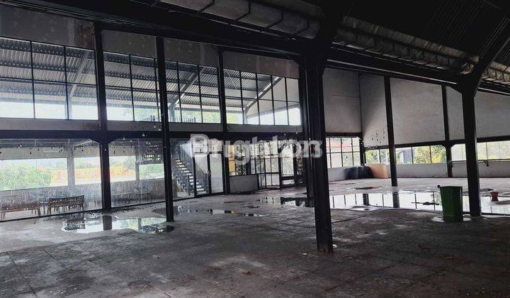 GEDUNG 1000m² YANG SANGAT STRATEGIS 2