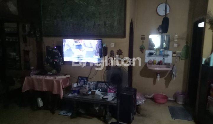 RUMAH SANGAT STRATEGIS LETAKNYA PINGGIR JALAN RAMAI 2