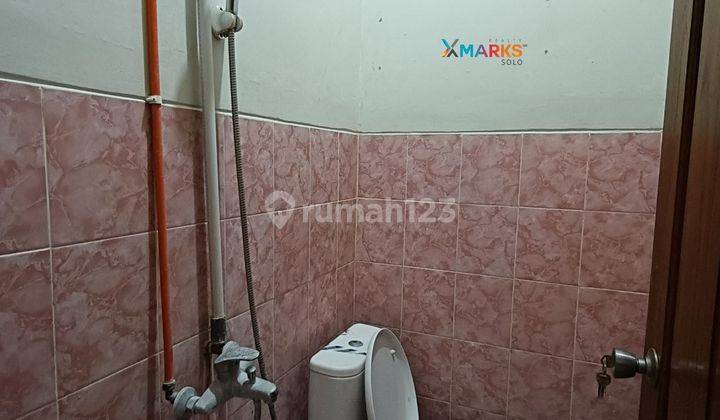 Dijual rumah 2 lantai cantik, terawat di cluster kecil Gentan  1