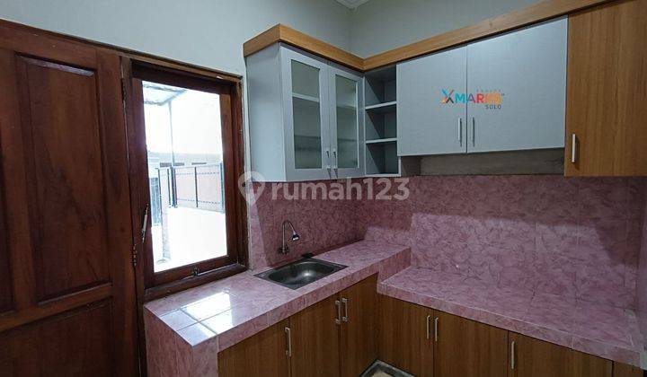 Dijual rumah 2 lantai cantik, terawat di cluster kecil Gentan  2