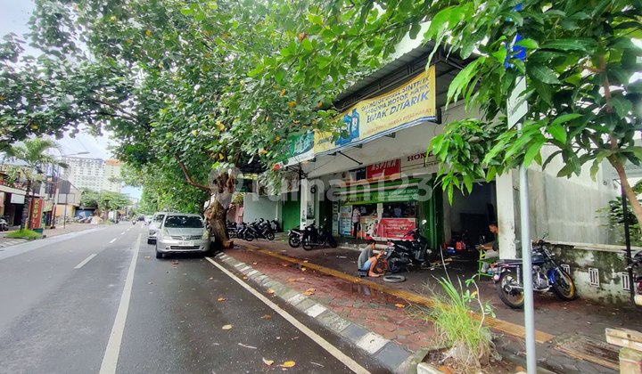 Dijual rumah dan ruang usaha di dkt laweyan Dijual rumah dan ruang usaha di dkt laweyan