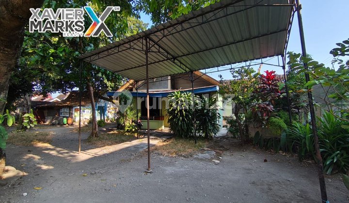 Bonus land with a central city building.